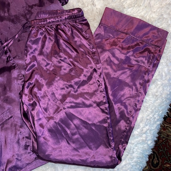 Pajamagram Satin Pajama Set Purple Ultra Soft sz Small - Picture 4 of 15